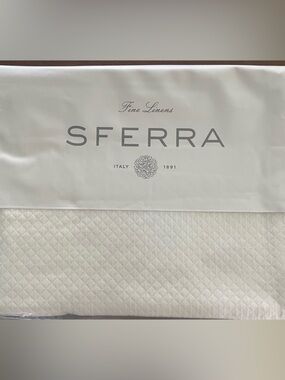 SFERRA Rombo Twin Coverlet white Waffle Quilted blanket New in Package